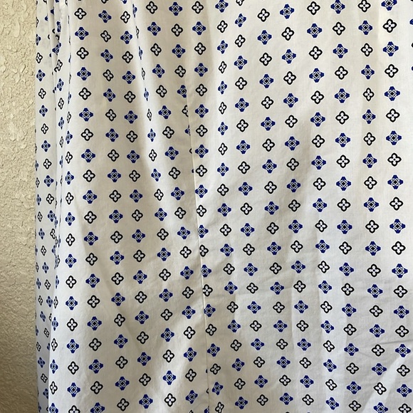 Jones New York  Signature Woman’s Shirt - Picture 7 of 8